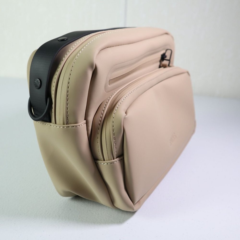 NEW Rains Cargo Box Bag Large Unisex - Picture 6 of 16